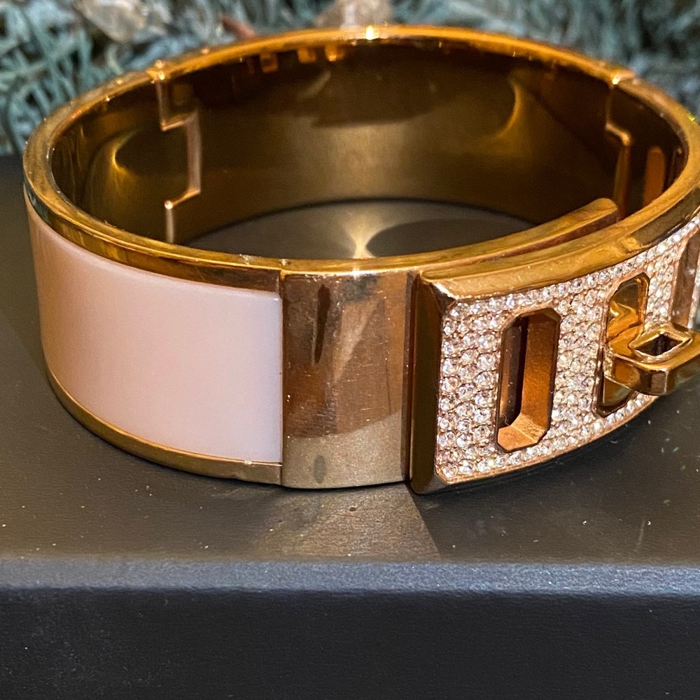 Michael Kors Rose Gold Pavé Turn-Lock Bangle - Picture 4 of 7